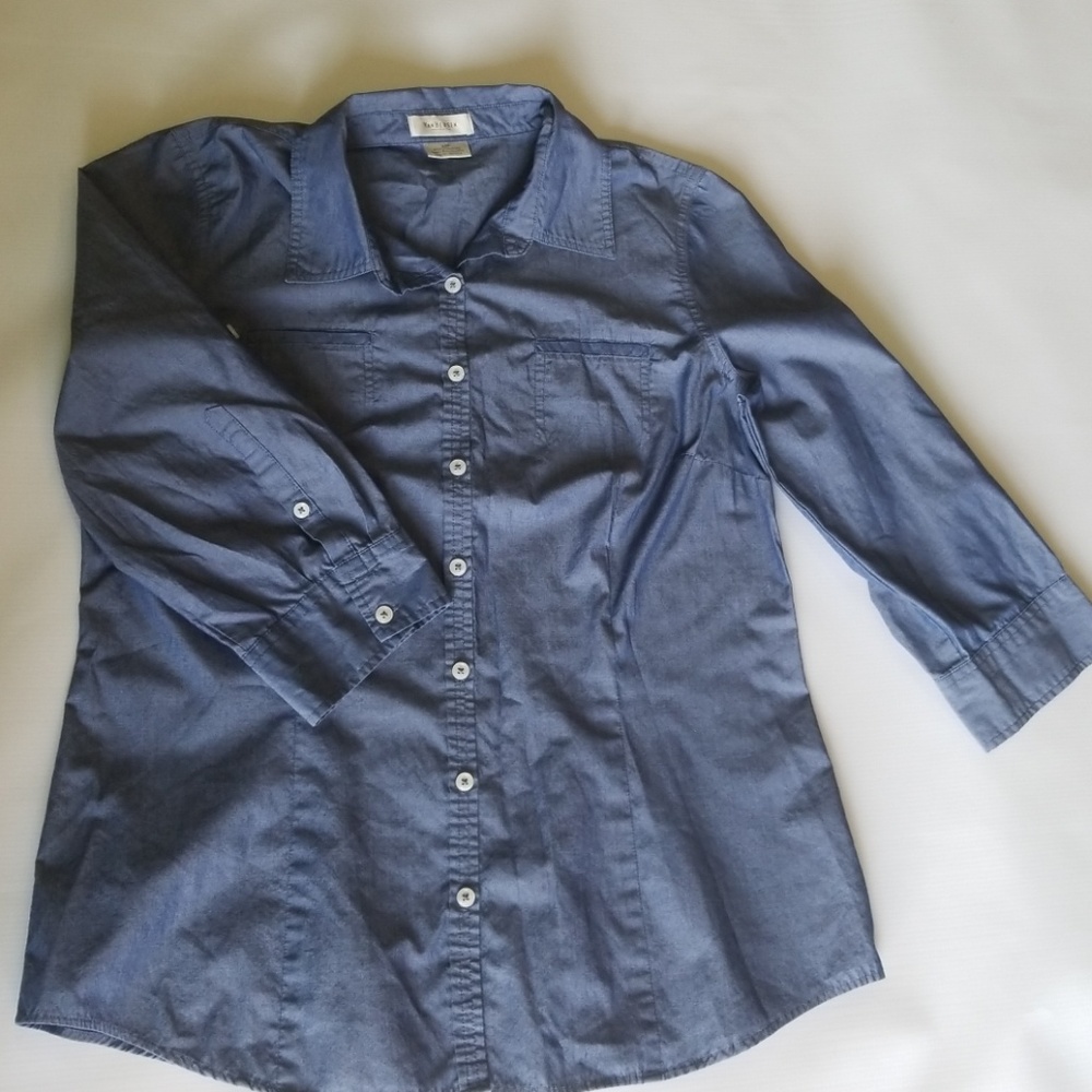 Van heusen  button down shirt size L